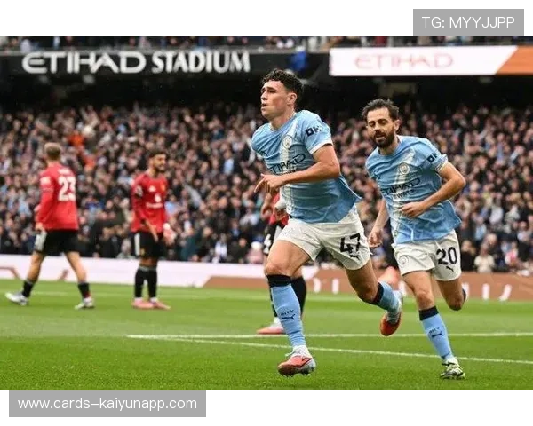 英超曼城连续短传配合,攻势持续推进