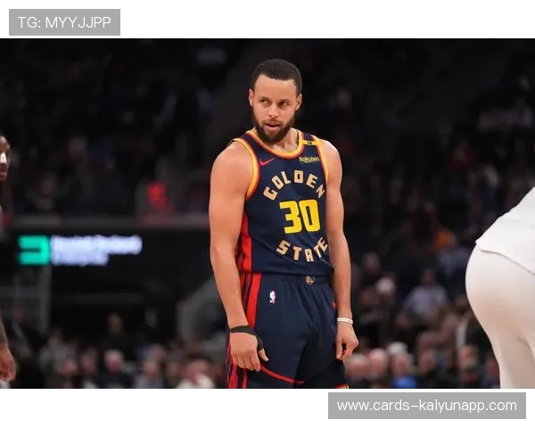 勇士短传快攻测试,库里的外线穿透再次惊艳 勇士短传快攻测试,库里的外线穿透再次惊艳