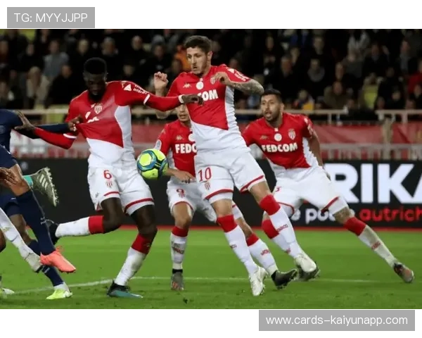 英超新黑马：维拉、狼队紧追，巴黎与朗斯争夺法甲榜首